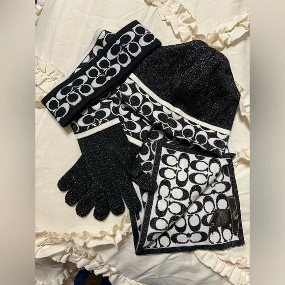 Coach Wool Coach Hat Scarf Gloves Set Coach One Size Winter Set